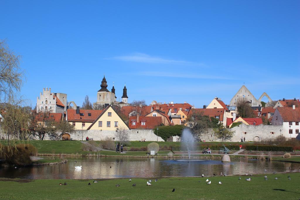 Stora Torget - Visby Lagenhetshotell Bagian luar foto